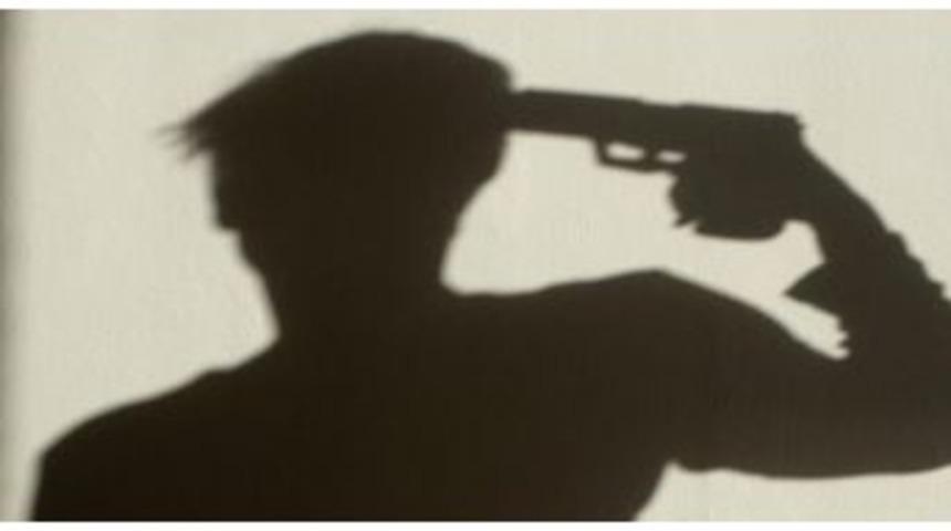 16 Yaşındaki &Ccedil;ocuk Son Kurşunu Kendisine Sıktı