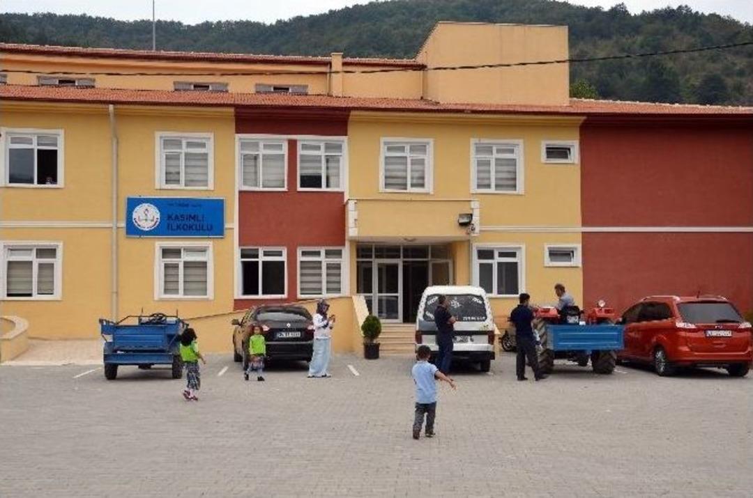 (&ouml;zel Haber) &Ouml;ğrenci Servisi İhalesi Yapılamadı, &Ouml;ğrenciler Okula Patpatla Gidiyor