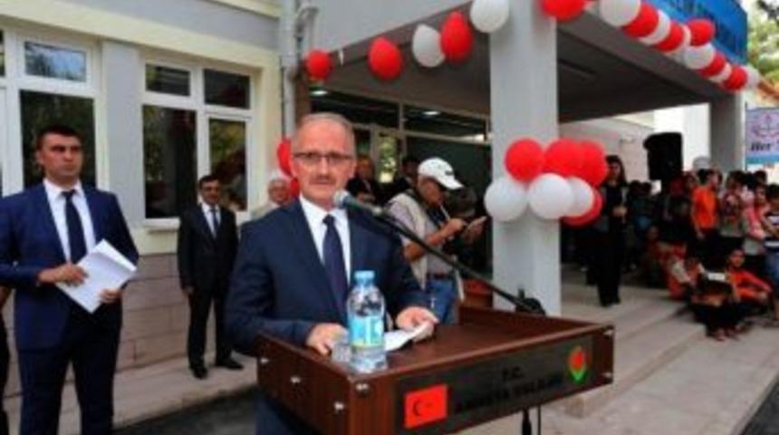 G&uuml;neş&rsquo;ten Milli Ve Manevi Değerler Vurgusu