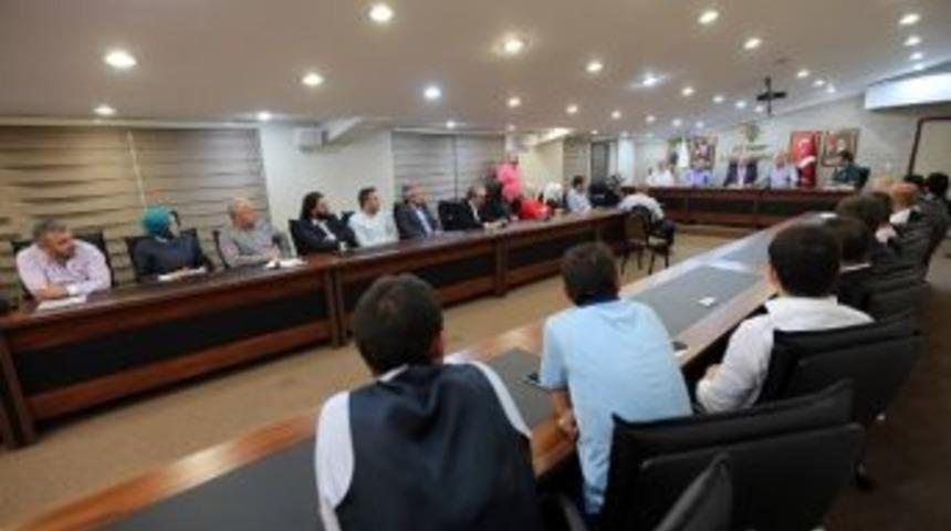 Başkan To&ccedil;oğlu Ak Parti İl Y&ouml;netim Kurulu Toplantısına Katıldı