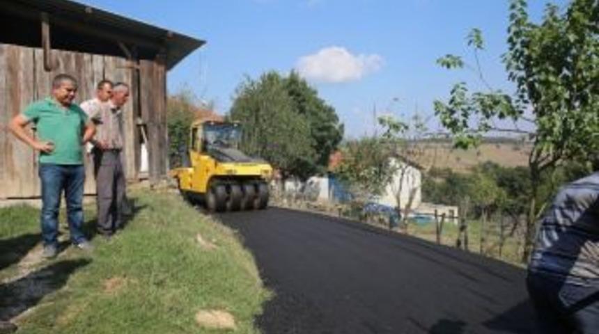 Karadavutlu Ve Kayrancık&rsquo;a 6 Kilometrelik Asfalt Atıldı