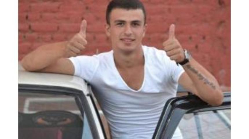 Gen&ccedil; Boks&ouml;r Trafik Kazasında &Ouml;ld&uuml;