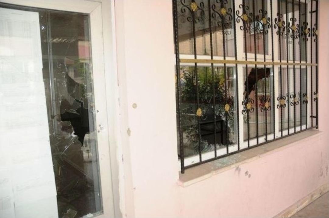 Van&rsquo;da Liseye Saldırı