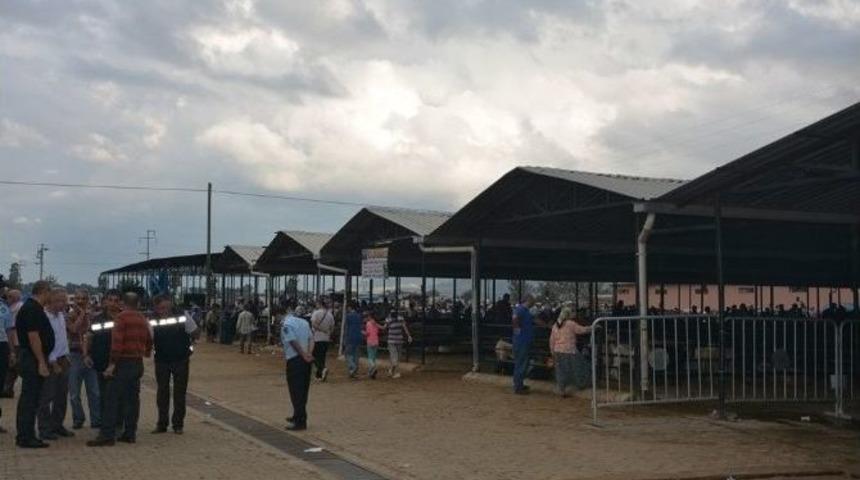 Efeler Belediyesi Arttırdığı Tedbirlerle Bayramın Huzur İ&ccedil;inde Ge&ccedil;mesini Sağladı