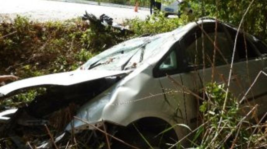 Turhal&rsquo; Da Trafik Kazası: 2 Yaralı