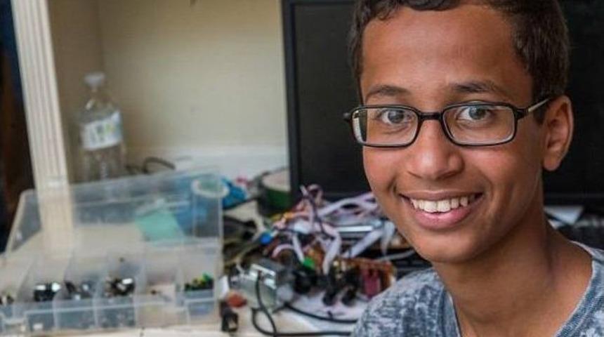 Menderes T&uuml;rel, Abd&rsquo;de G&ouml;r&uuml;şt&uuml;ğ&uuml; Ahmet Mohammed&rsquo;i Antalya&rsquo;ya Davet Etti