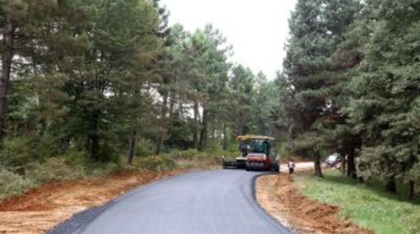 Asfalt &Ccedil;alışmaları Ferizli&rsquo;de S&uuml;r&uuml;yor