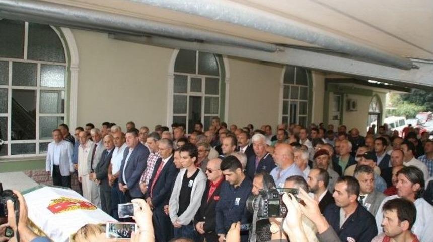 Gazeteci Koray Kayalı Dualarla Uğurlandı