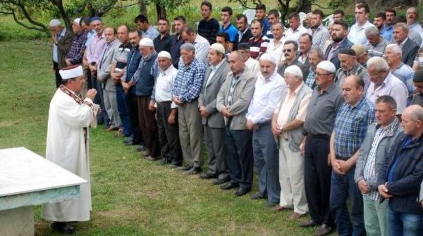 Kastamonulu Hacı I&ccedil;in Gıyabi Cenaze Namazı