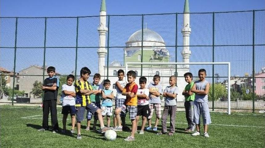 Karaman&rsquo;da Semt Spor Sahaları Hizmete Girdi