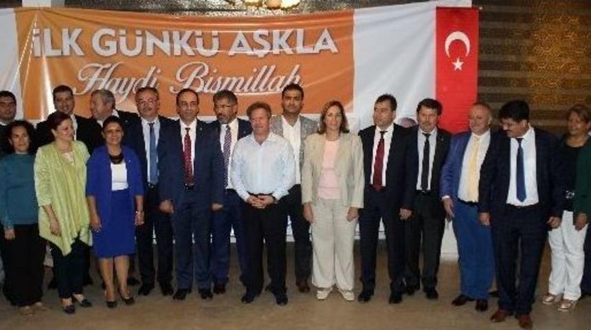 Ak Parti Adaylarını Tanıttı