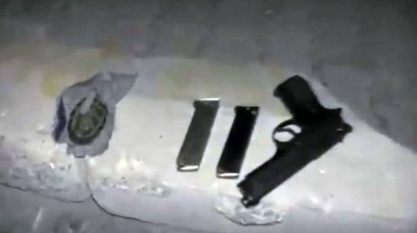 Hakkari&rsquo;de &Ouml;ld&uuml;r&uuml;len Pkk&rsquo;lının &Uuml;zerinden Cephanelik &Ccedil;ıktı