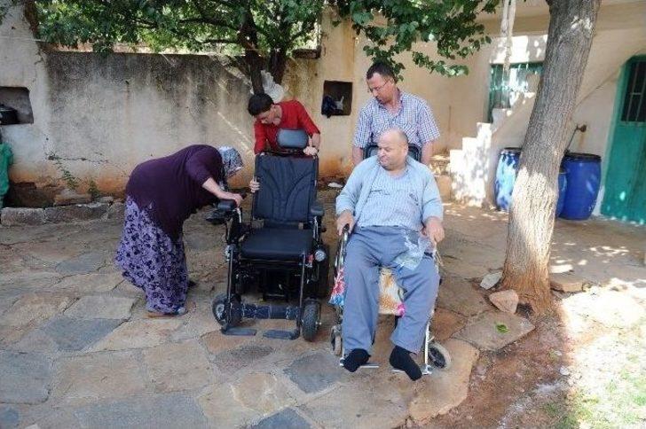 (özel Haber) Akülü Tekerlekli Sandalyesi Var Ama Gidecek Yolu Yok G2
