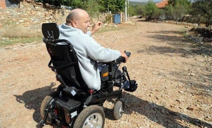 (özel Haber) Akülü Tekerlekli Sandalyesi Var Ama Gidecek Yolu Yok G4