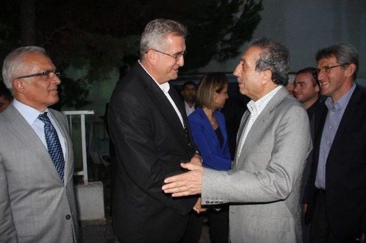 Mehdi Eker’den Demirtaş’ın "barış Bloğu” Açıklamasına Sert Cevap G3