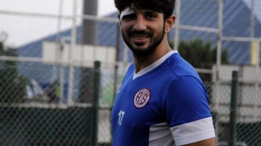 Antalyasporlu Can&rsquo;a 10 Dikiş