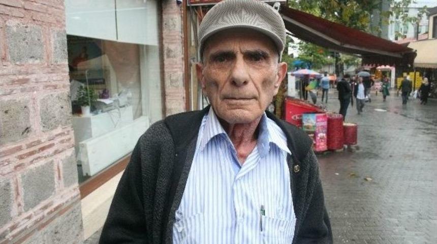 (&ouml;zel Haber) Emekli &Ouml;ğretmeni Telefon Dolandırıcılarından Bozuk Bankamatik Kurtardı