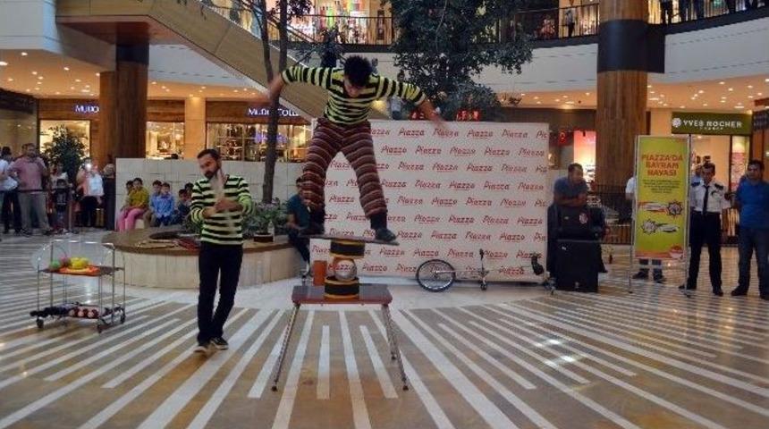 Kahramanmaraş Piazza&rsquo;da Cambaz Mithat Nefes Kesti