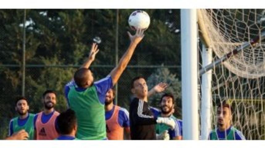 Gaziantep B&uuml;y&uuml;kşehir Belediyespor&rsquo;da Y&uuml;zler G&uuml;l&uuml;yor