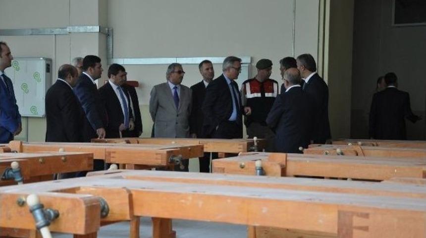 T&uuml;rkiye&rsquo;nin En B&uuml;y&uuml;k Eğitim Kampusu Devlet Ve Hayırseverlerce Donatıldı