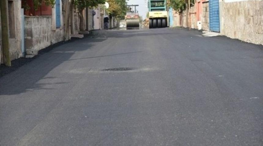 Mimarsinan B&ouml;lgesi Fatih Mahallesi&rsquo;nde 3 Cadde İle 15 Sokakta Asfalt &Ccedil;alışması