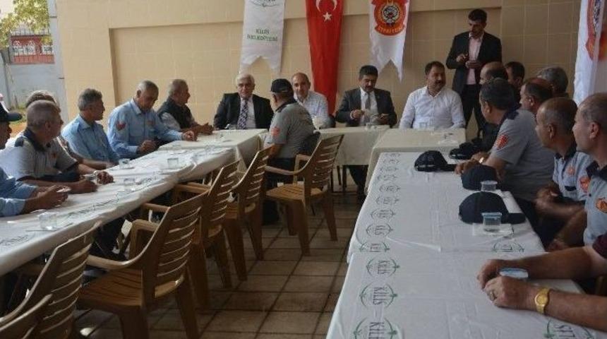 Başkan Kara, İtfaiye M&uuml;d&uuml;rl&uuml;ğ&uuml; Personeliyle Buluştu