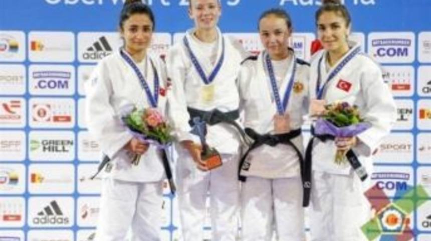 Avrupa &Uuml;&ccedil;&uuml;nc&uuml;s&uuml; Tuğba Yayla, Ordu&rsquo;nun Gururu Oldu