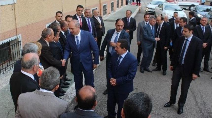 Kurtulmuş: "iş&ccedil;ilerin Bırakılması Konusunda İnce Diplomasi Uygulandı"