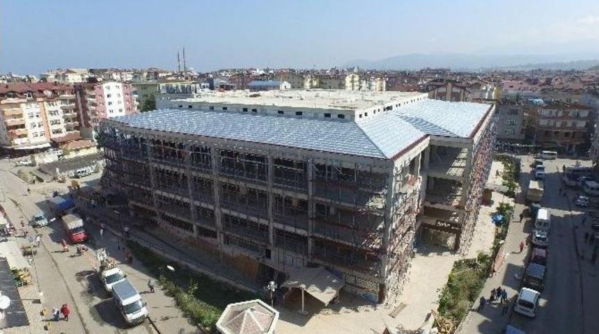 &lsquo;&ouml;z&uuml;rl&uuml; Otopark&rsquo; Belediye Binası Oldu