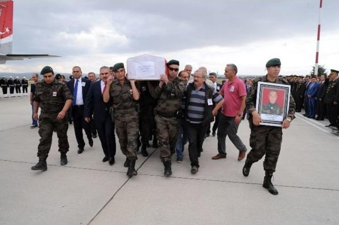 Şehit Polis Memuru Erbay&rsquo;ın Naaşı Uşak&rsquo;a Getirildi
