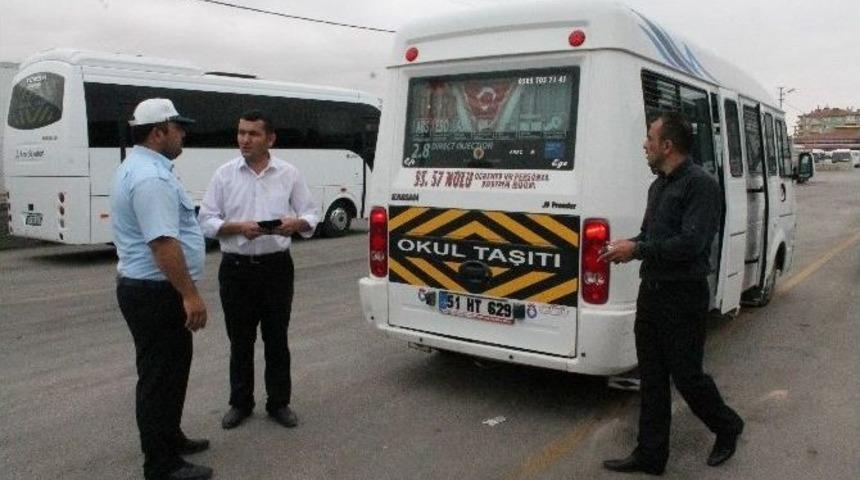 Trafik Zabıta Ekipleri Servis Araçlarını Denetliyor