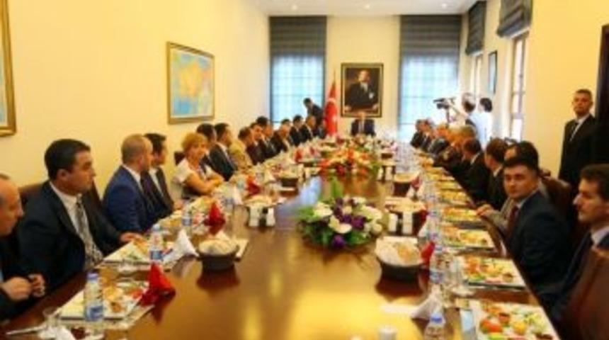 Numan Kurtulmuş&rsquo;tan Kurum M&uuml;d&uuml;rlerine Sert Uyarı