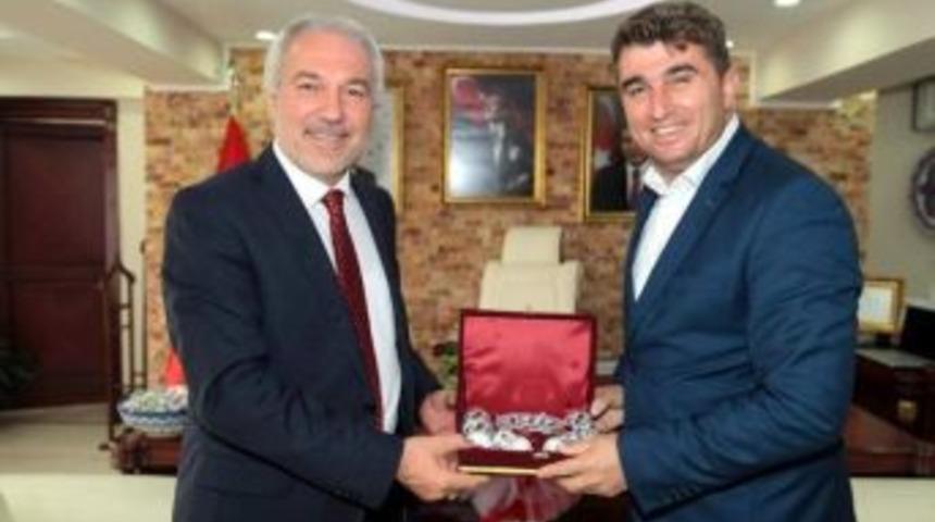 Başkan Kamil Sara&ccedil;oğlu&rsquo;na Ziyaret