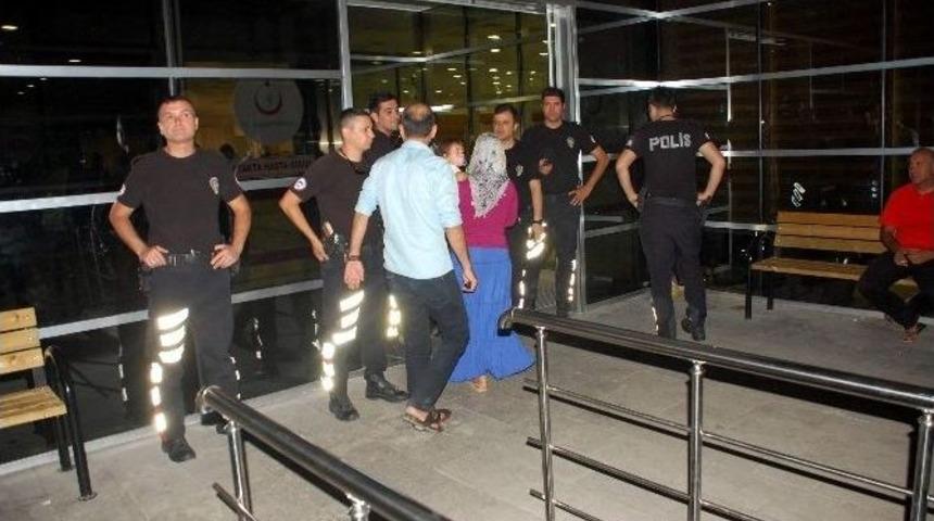 Sokak Ortasında Silahlı Saldırı: 1 &Ouml;l&uuml;