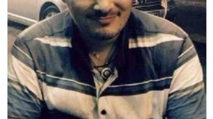 Hamile Eşini Korumak Isteyen Polis, Bı&ccedil;aklı Kişiyi Vurdu