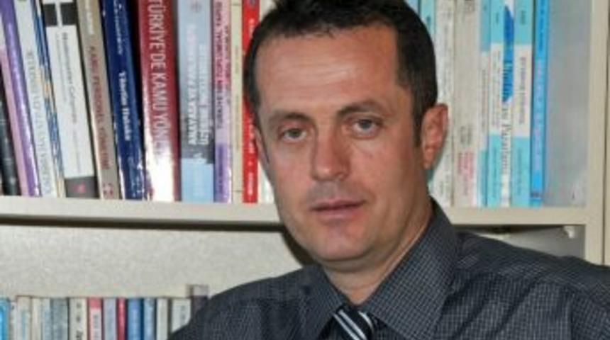 Prof.dr. Arslan:-“ Türkiye Bir Kaosa Sürükleniyor”