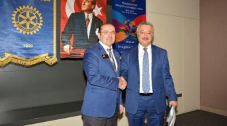 M&uuml;fed Başkanı Necip Nasır&rsquo;dan İzmir&rsquo;e Kentsel D&ouml;n&uuml;ş&uuml;m Uyarısı