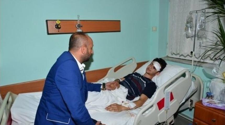 Yaralanan Eskişehirspor Taraftarına Bursaspor&rsquo;lu Y&ouml;neticiden Ziyaret