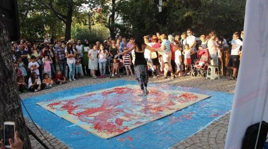 M&uuml;zik Ve Resim Kuğulu Park&rsquo;ta Buluştu