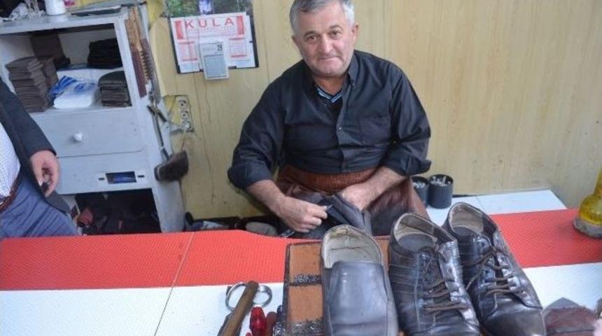 Ayakkabı Tamirciliği Yok Olma Tehlikesiyle Y&uuml;z Y&uuml;ze