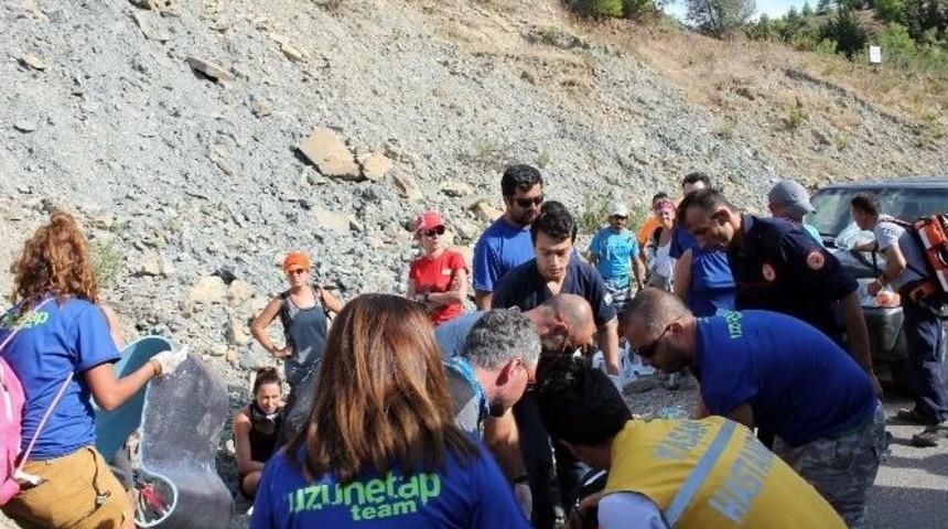 Sporcuları Taşıyan Midib&uuml;s Yan Yattı: 7 Yaralı