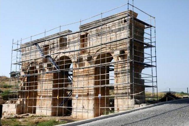 Excavations End In Ancient Site Of Patara