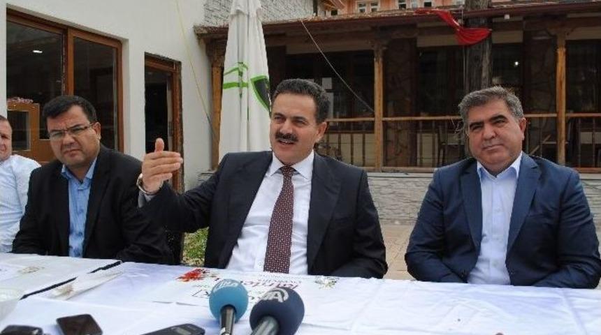 Haluk İpek Toplantı Düzenledi