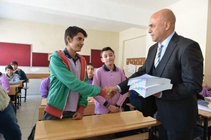 Ali Korkut’tan Öğretmenlere Bayram Hediyesi G1