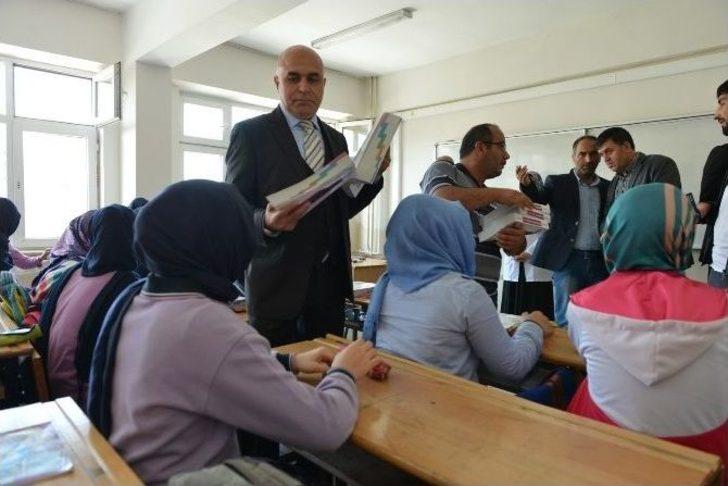 Ali Korkut’tan Öğretmenlere Bayram Hediyesi G4