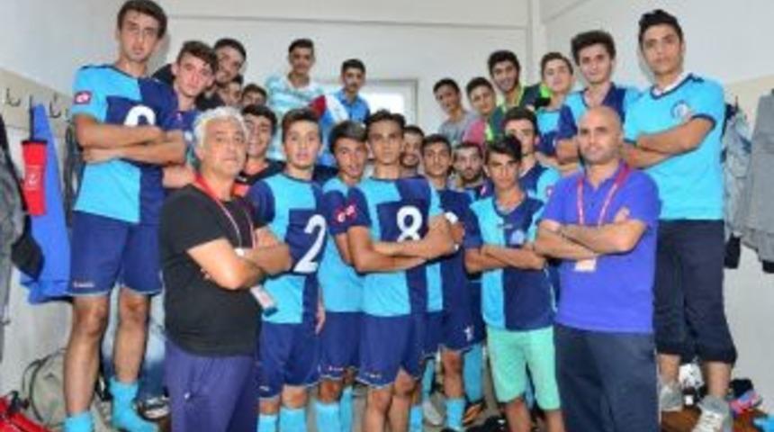Yıldırım Belediyespor&rsquo;un Zirve Takibi S&uuml;r&uuml;yor