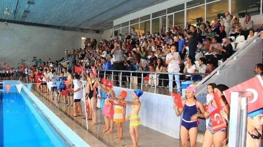 Yaz Spor Okulları Y&uuml;zme Finali Yapıldı