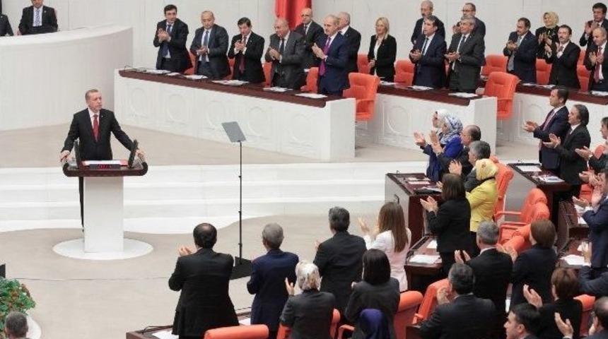 Meclis, 25. D&ouml;nem 2&rsquo;inci Yasama Yılı A&ccedil;ılışı İ&ccedil;in Toplandı