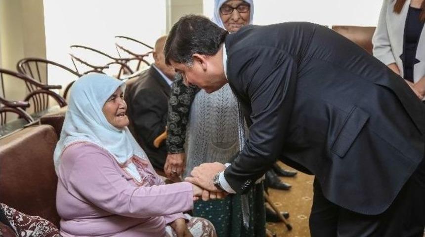 Fadıloğlu, Huzurevi Sakinlerini Unutmadı