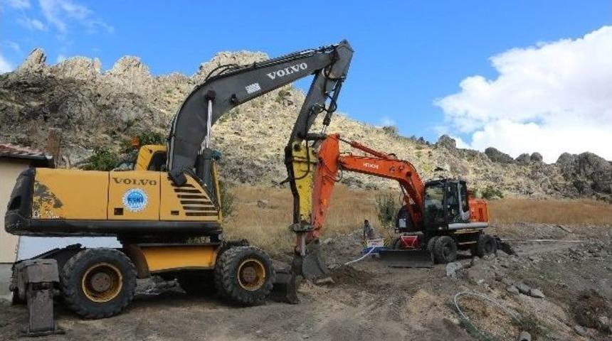 B&uuml;y&uuml;kşehir İl&ccedil;elerde Alt Yapı &Ccedil;alışmalarını S&uuml;rd&uuml;r&uuml;yor